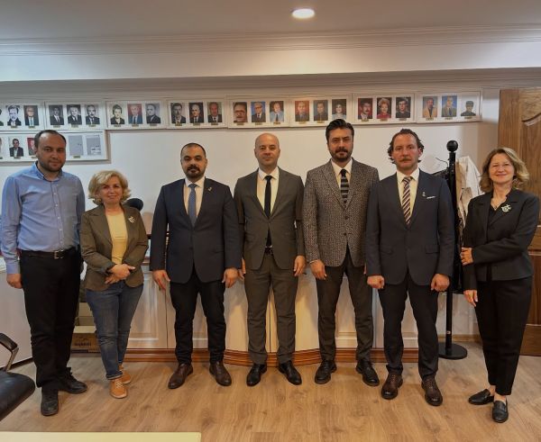 Zafer Partisi Ankara İl Başkanı Sn. Alperen Akbaş, Av. Ömer Ulusoy ve Sn. Muhsin Çağrı Öztan’dan oluşan heyet, derneğimizi ziyaret etti.
